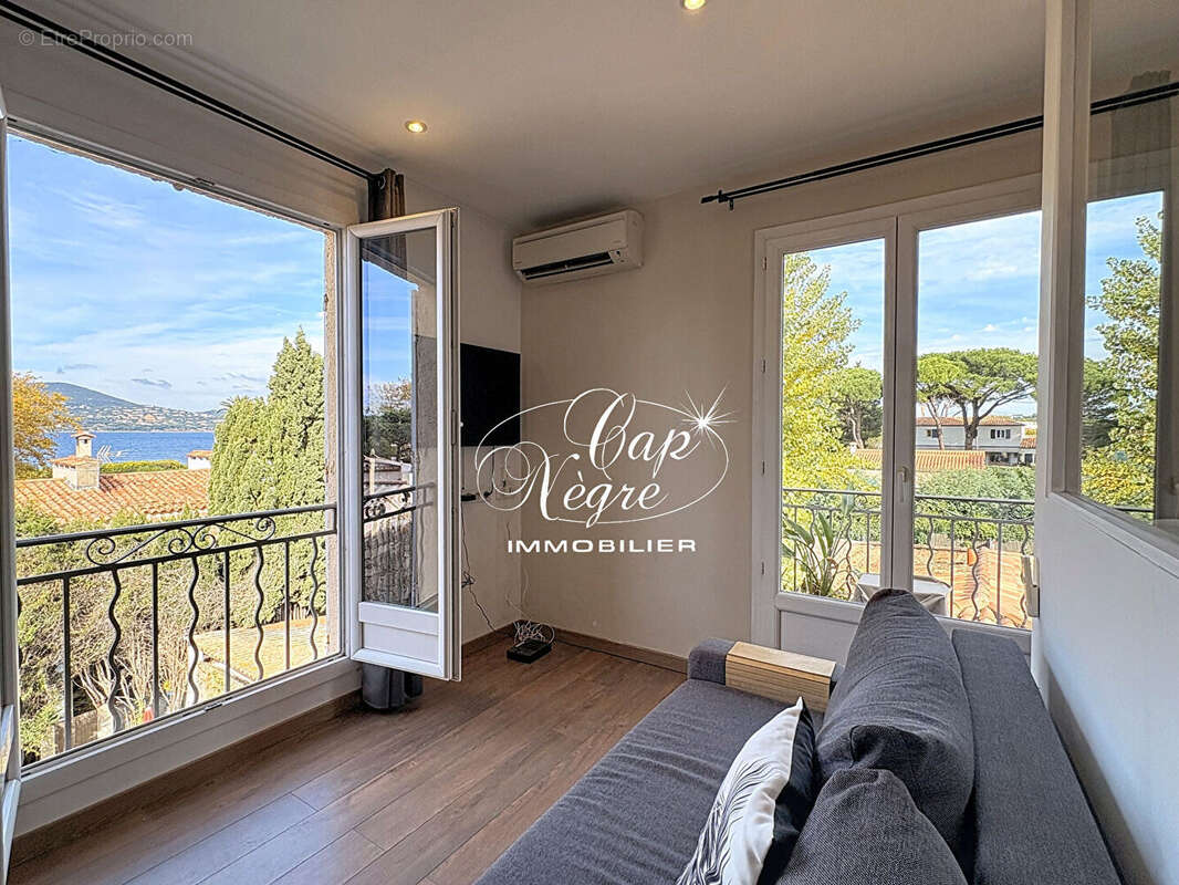 Appartement vue mer proche plage  rénové en dernier étage à vendre à saint tropez - photo 15