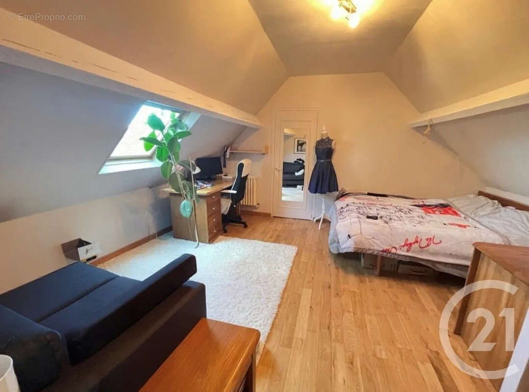 Maison à LA CHAPELLE-REANVILLE