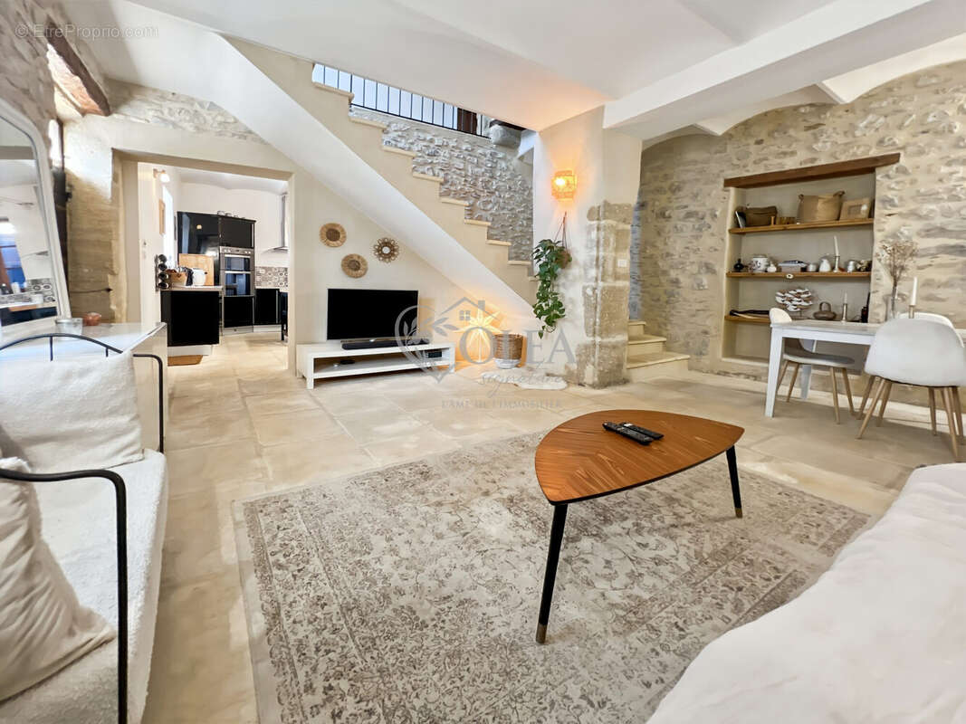 Pièce de vie - Maison à UZES