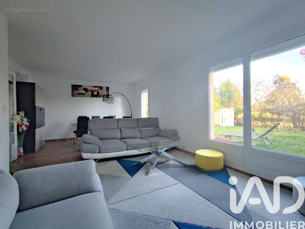 Photo 1 - Maison à MARINES