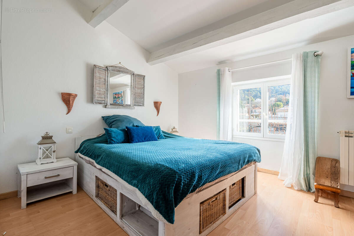 Maison à LA BOUILLADISSE