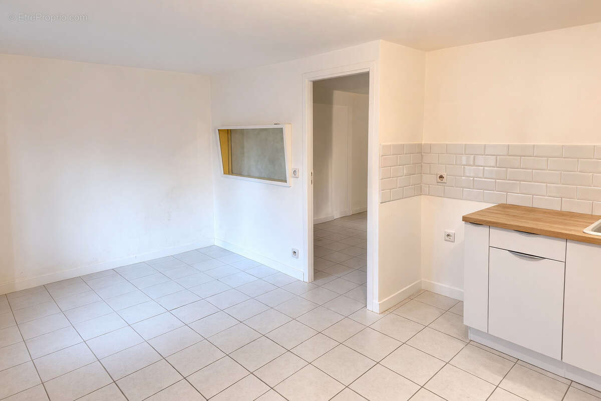 Appartement à LA ROCHE-SUR-FORON