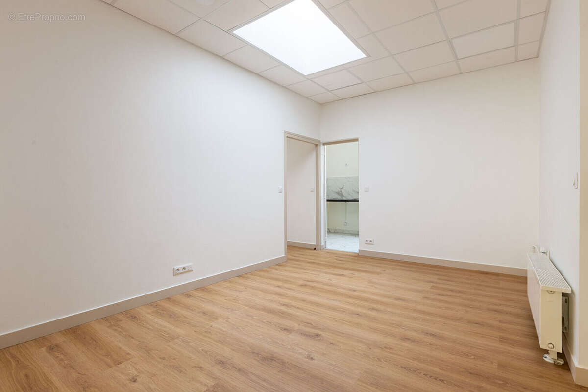 Commerce à PARIS-15E