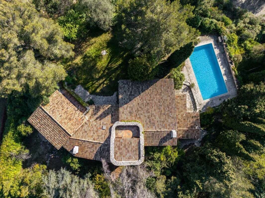 Maison à COLOMARS