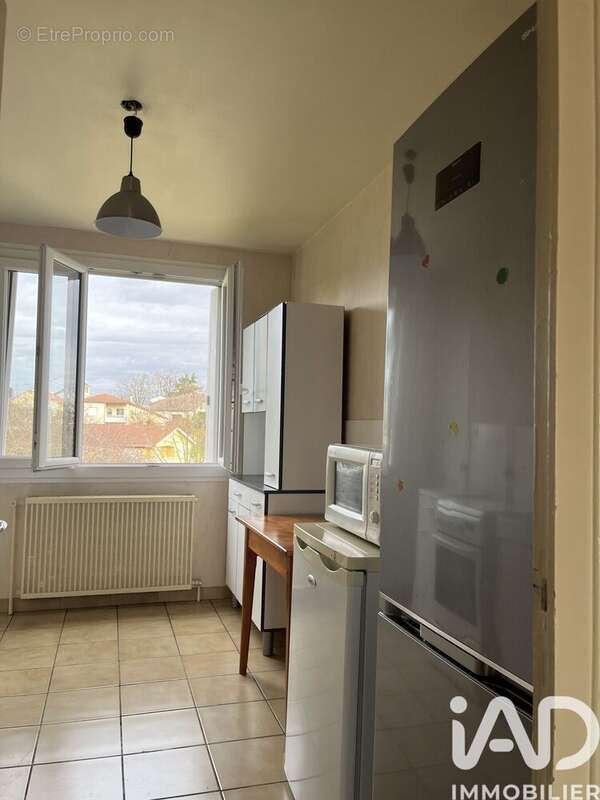 Photo 8 - Appartement à DECINES-CHARPIEU