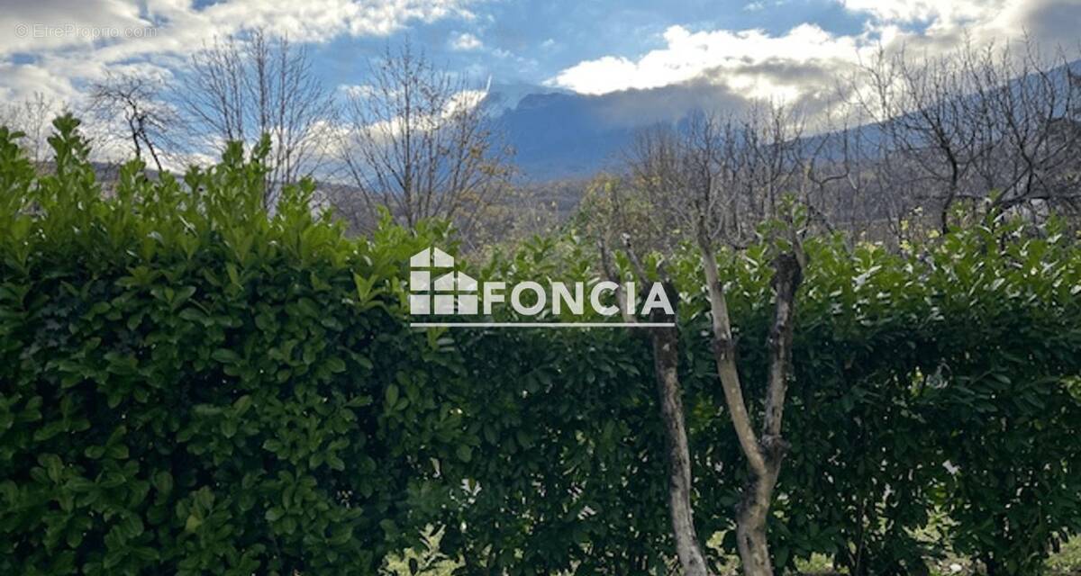 Appartement à FONTAINE