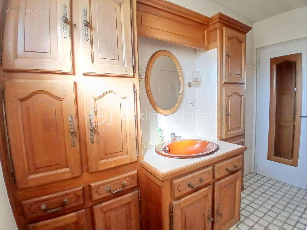 Maison à NEUVY-EN-SULLIAS