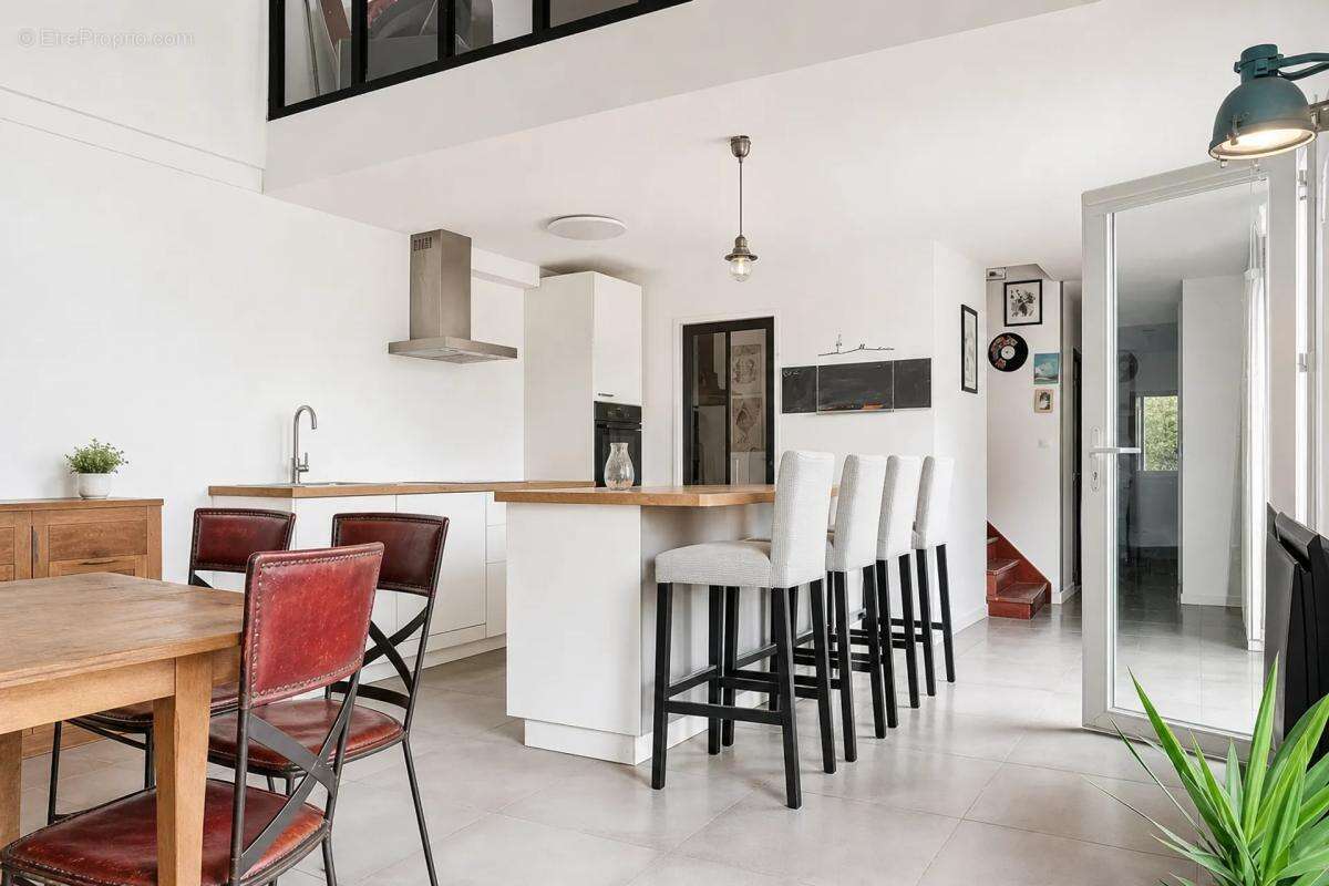 Charmante maison avec jardin à Frouzins - photo 3