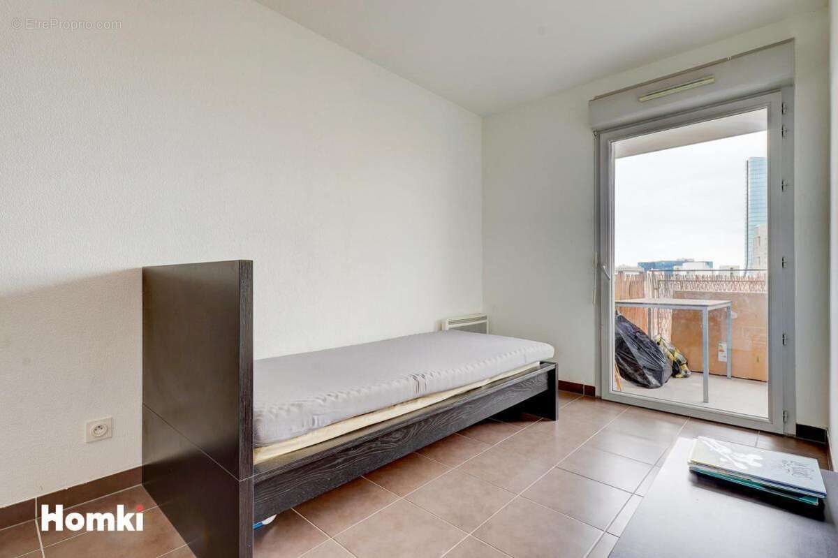 Appartement à MARSEILLE-3E