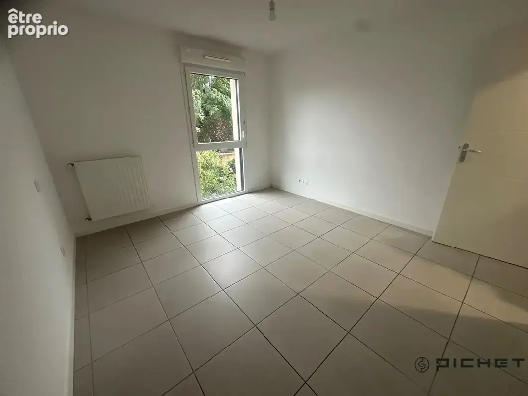À Vendre Pessac Noès Appartement T3 avec Terrasse et Parking - photo 7