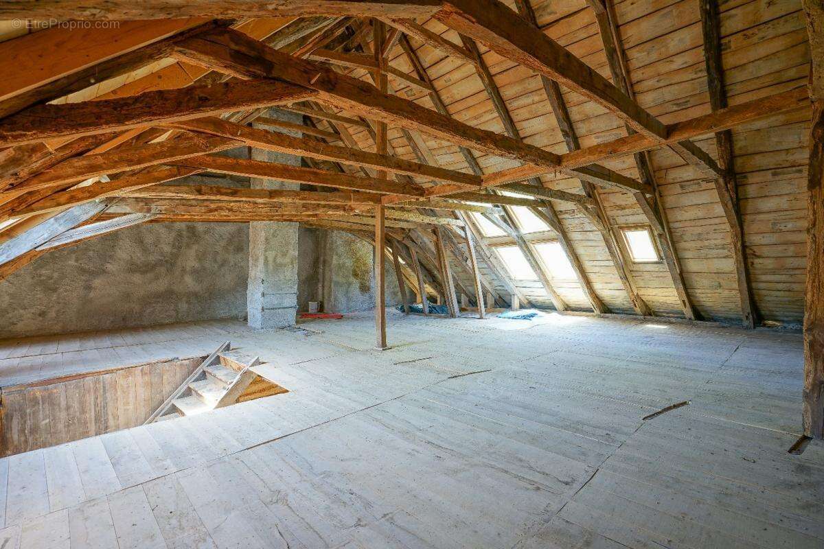 Maison à SAINT-GENIEZ-D&#039;OLT