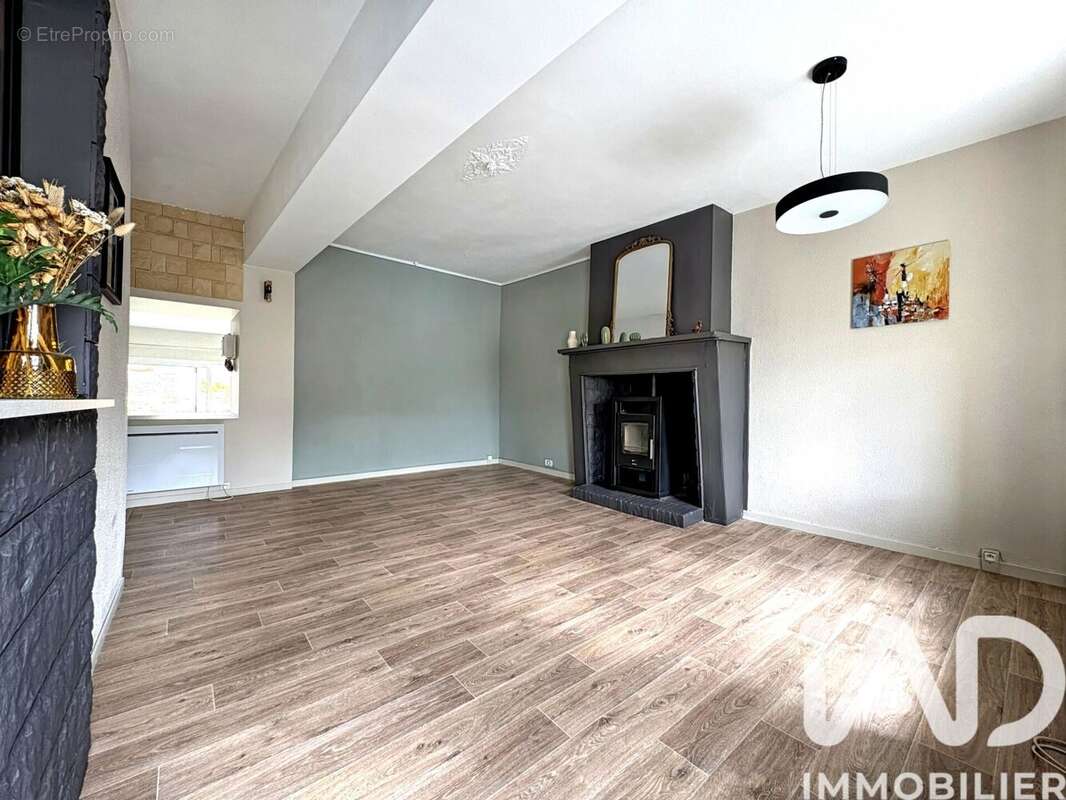 Maison 75 m² à Laval  - photo 3