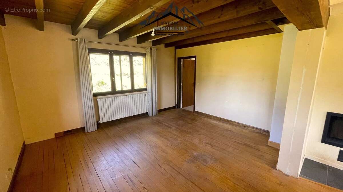 Maison 4 faces avec jardin - QUERIGUT - photo 30