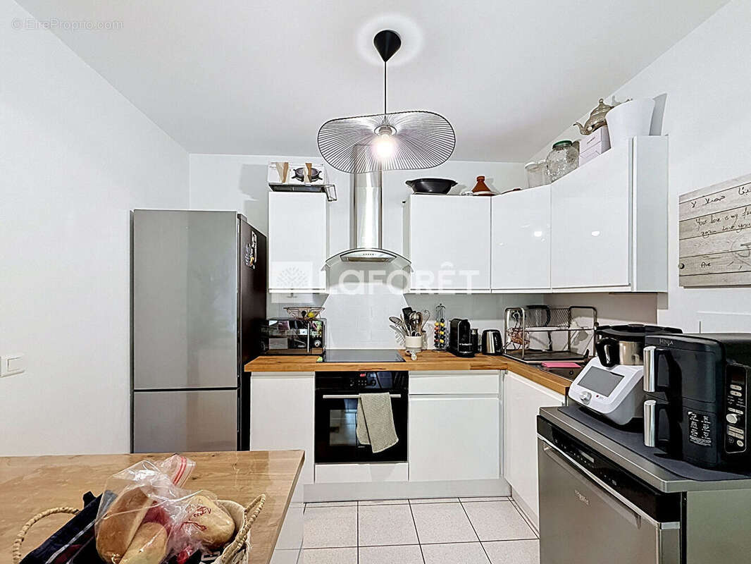 Appartement à LA GARENNE-COLOMBES