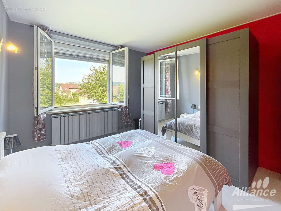 Maison de 151 m2 avec piscine sur un terrain de 1474m2 - photo 11