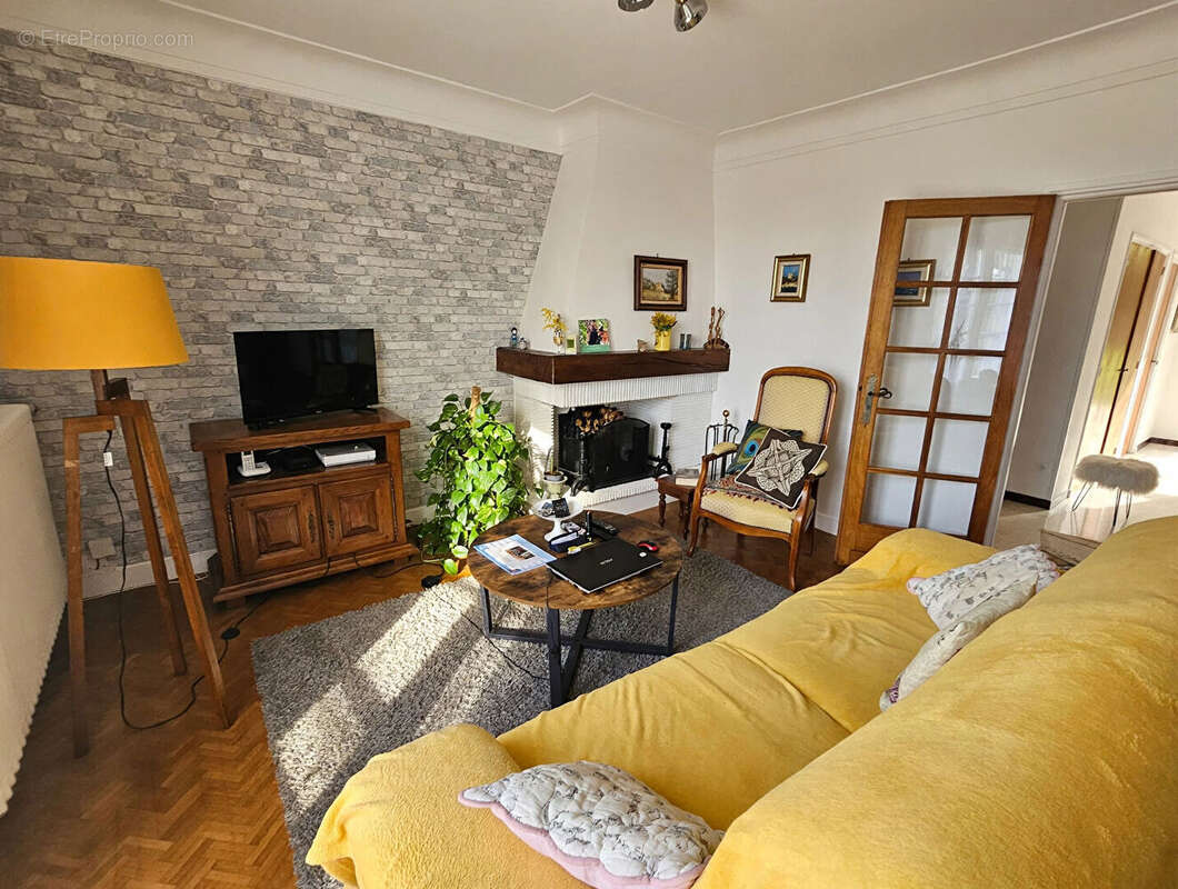 Maison à COULOUNIEIX-CHAMIERS