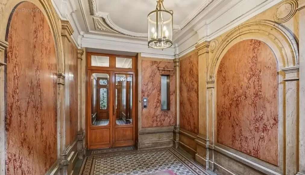 Appartement à PARIS-18E