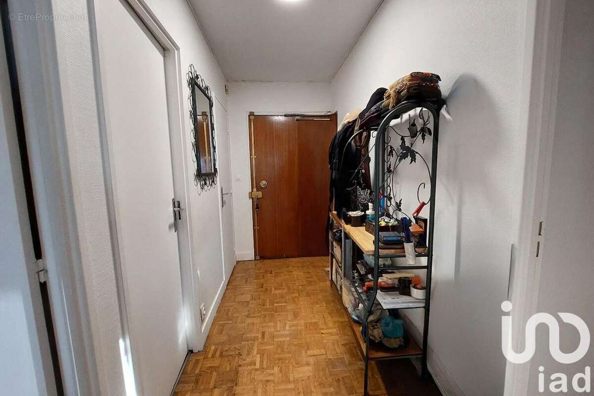 Photo 9 - Appartement à COURBEVOIE