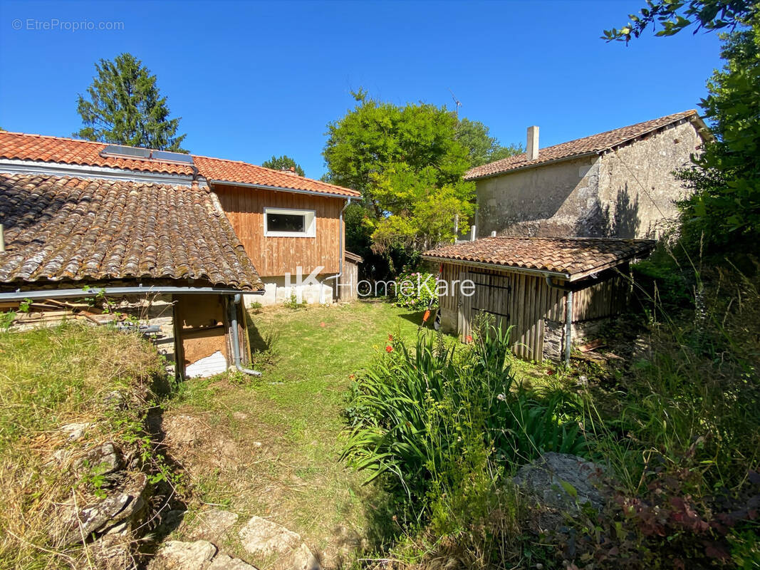 Maison 140 m² à La Reole  - photo 4