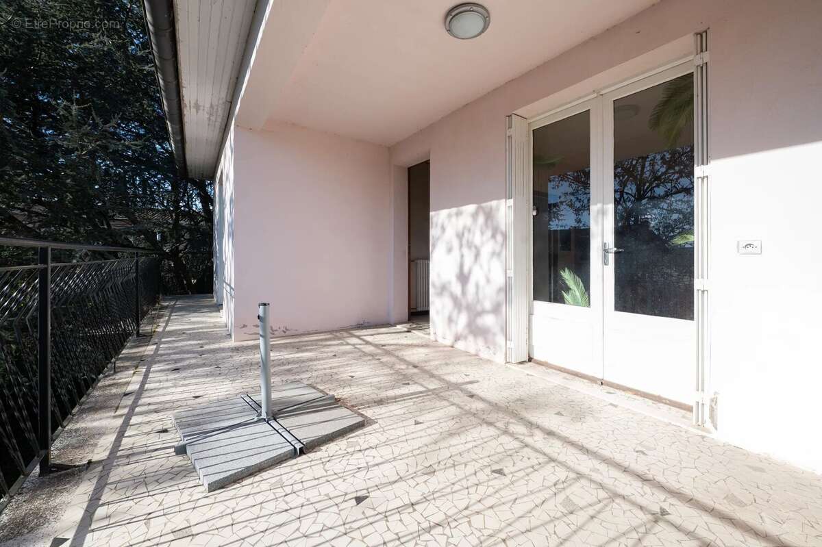  Maison 140 m² + T2 + T3 + Garage – Grand terrain 1 350m² – Saint-Paul-sur-Save - photo 13