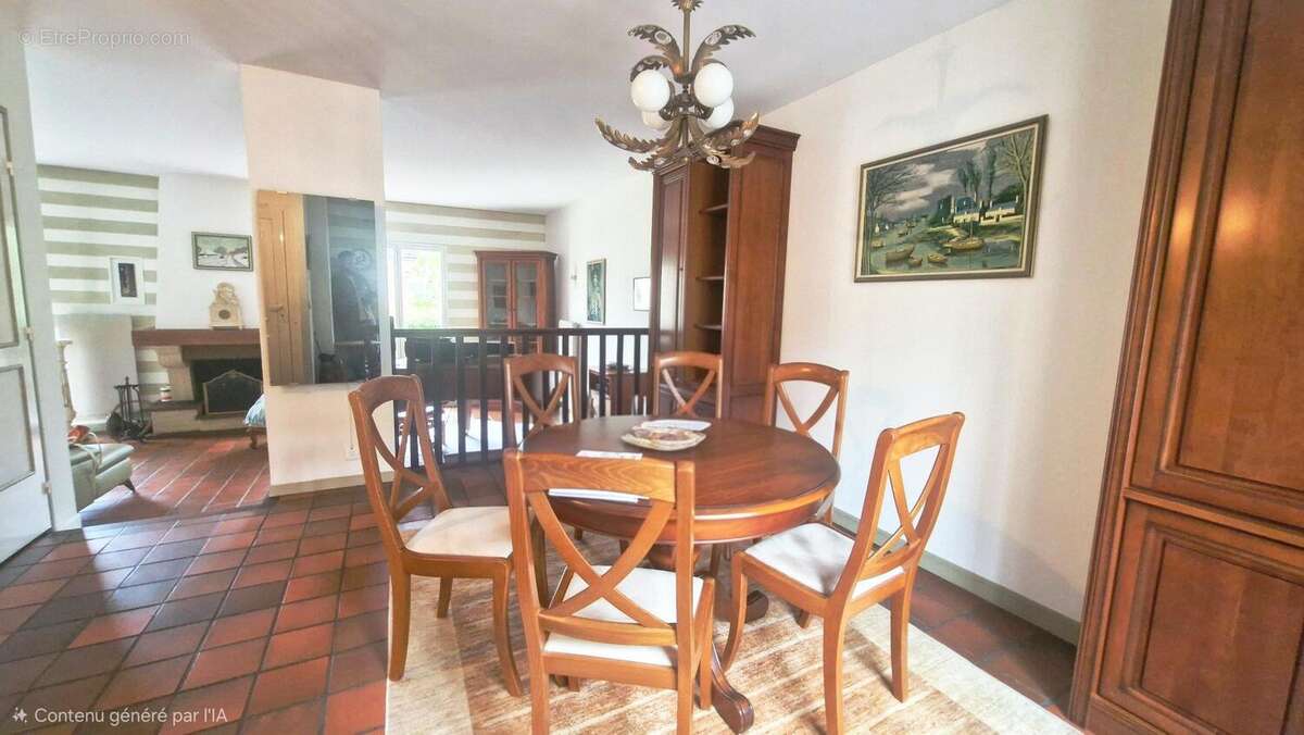 Maison à JOUY-LE-MOUTIER