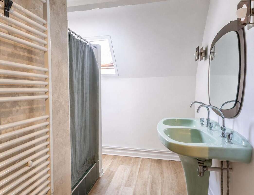Maison 238 m² à Artigues-Pres-Bordeaux  - photo 6