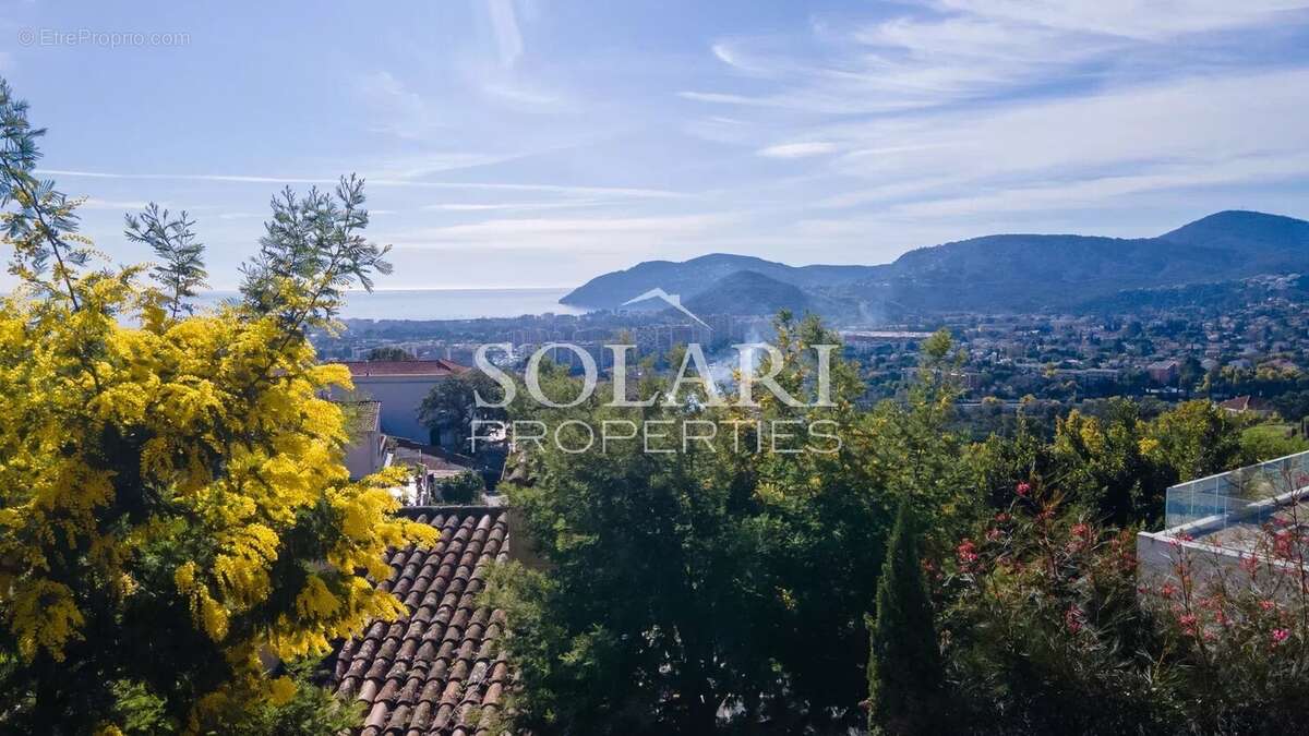 Maison à MANDELIEU-LA-NAPOULE