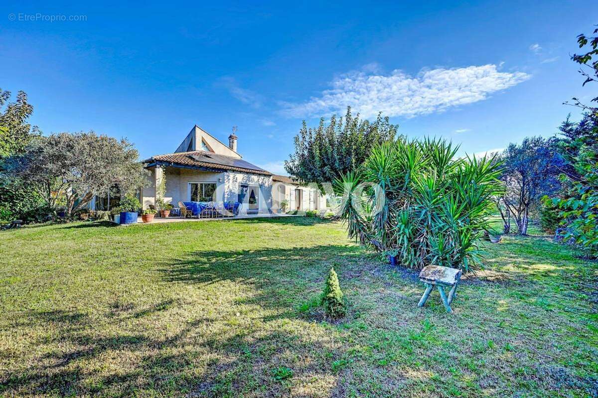 Vente Maison 5 pièces de 136m² - 13200 Arles - photo 23