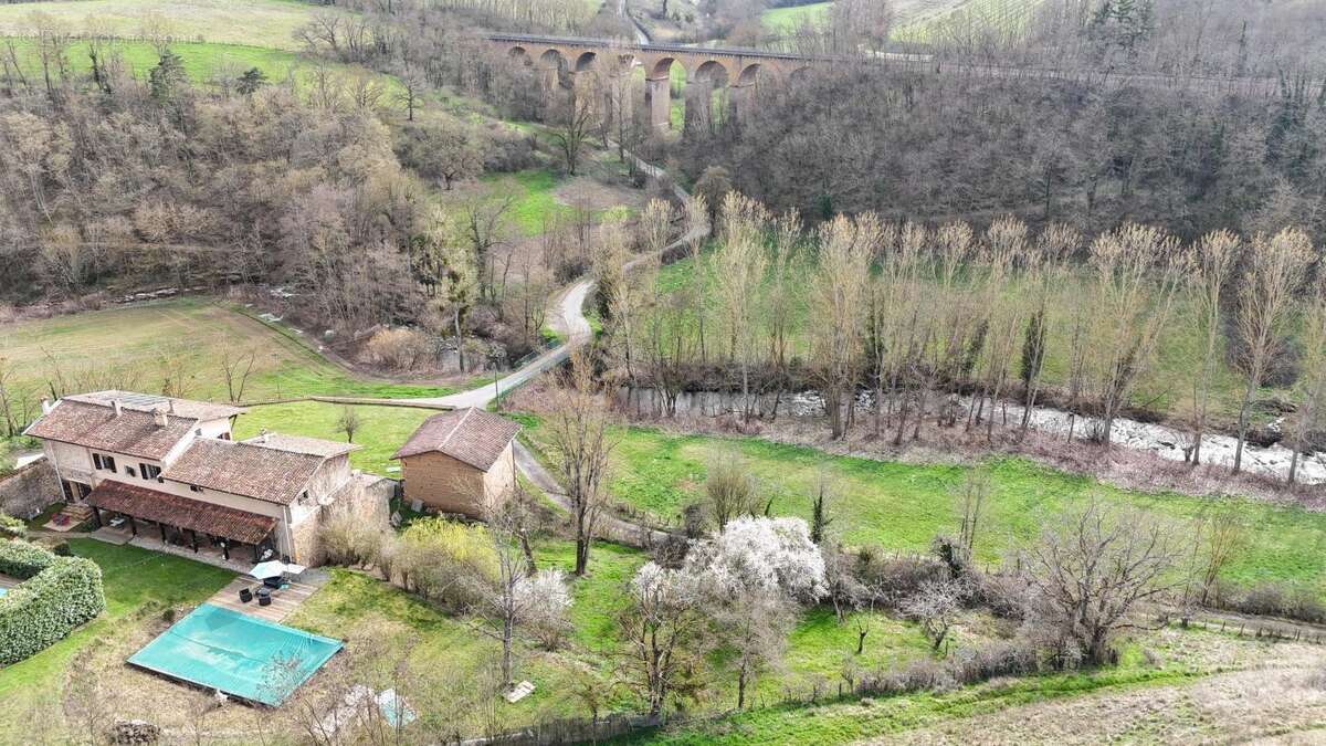 Maison à BULLY