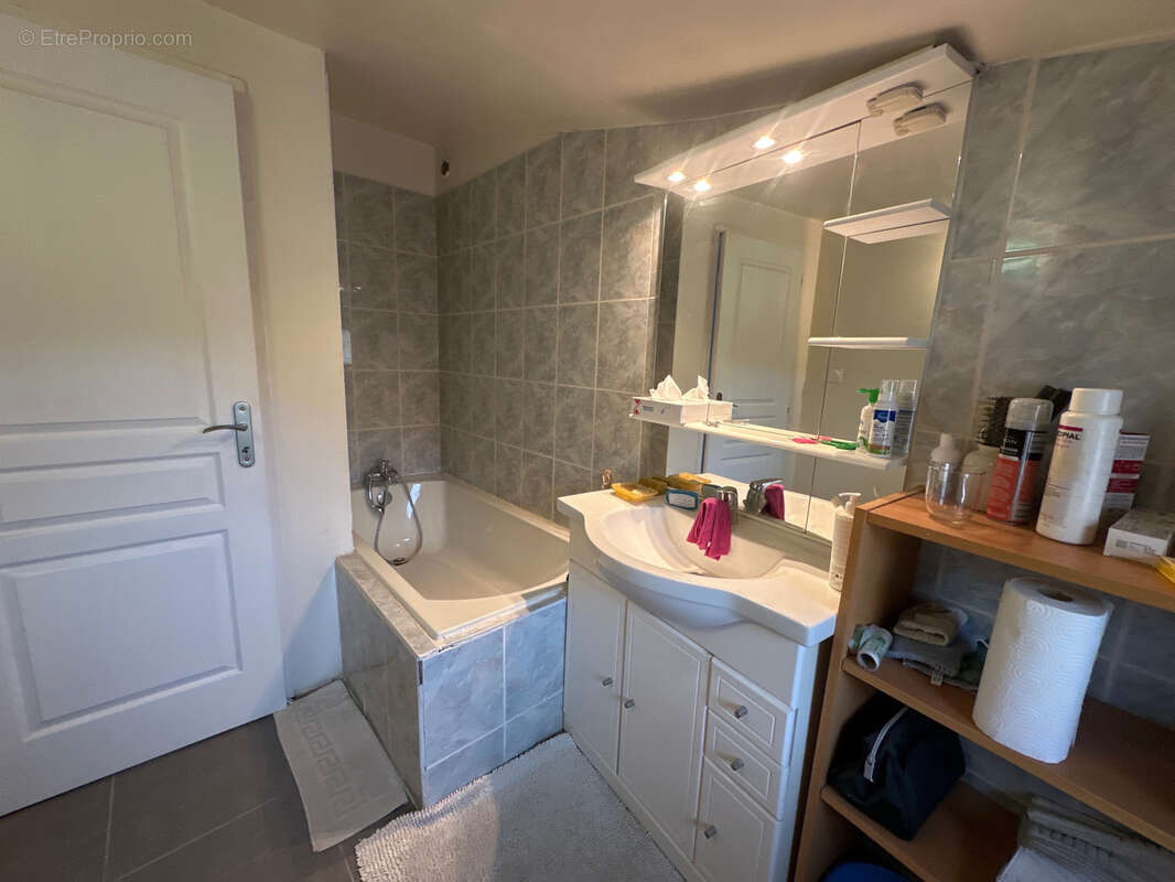 Appartement à SAINT-LAURENT-D&#039;AIGOUZE