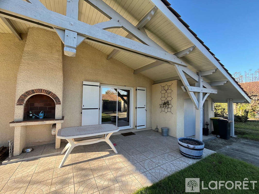 Maison Ambares Et Lagrave - 108m² -  3 chambres + garage - photo 13