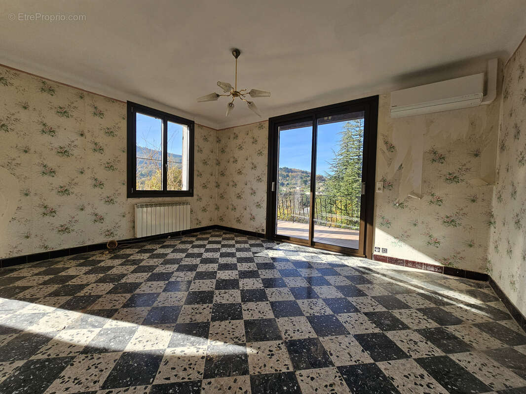 Apt, Luberon, jolie maison à rénover avec cabanon et belle vue dégagée - photo 4