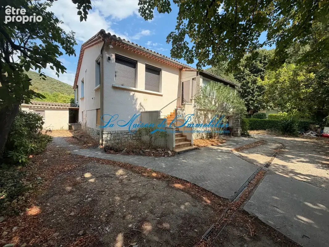 Photo Maison à Mialet au prix de 267 000€