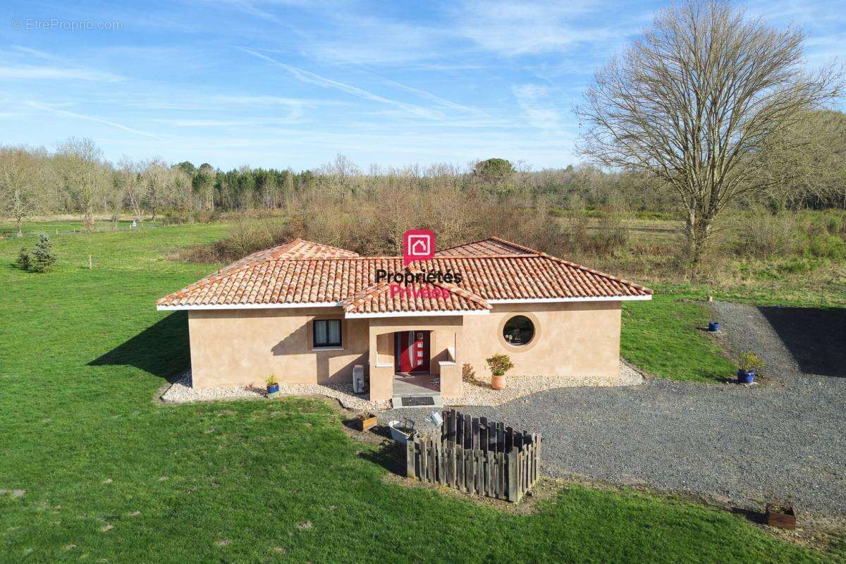 Maison à BAZAS