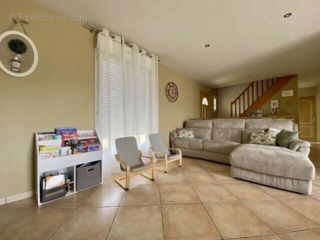 Maison 122 m² à Lassigny  - photo 6
