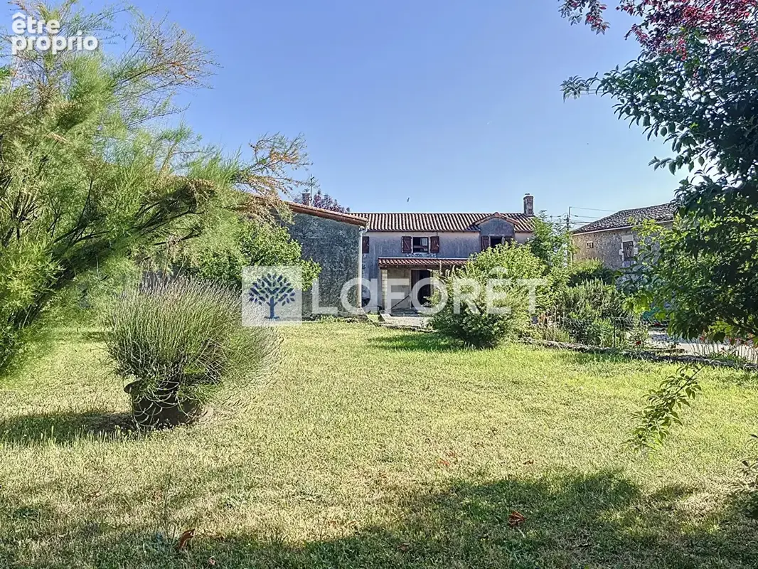 À vendre - Charmante maison en pierre à Maillé, entre Parthenay et Poitiers - photo 25