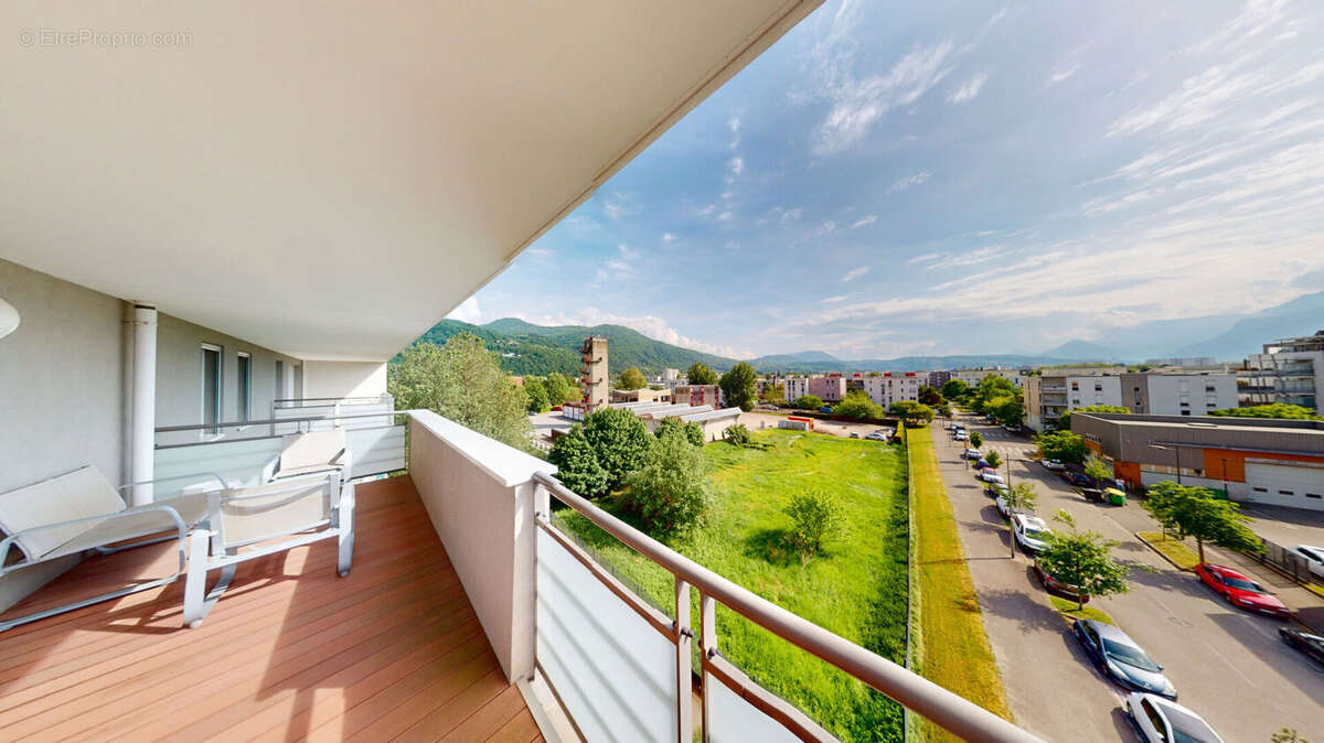 Appartement à SAINT-MARTIN-D'HERES