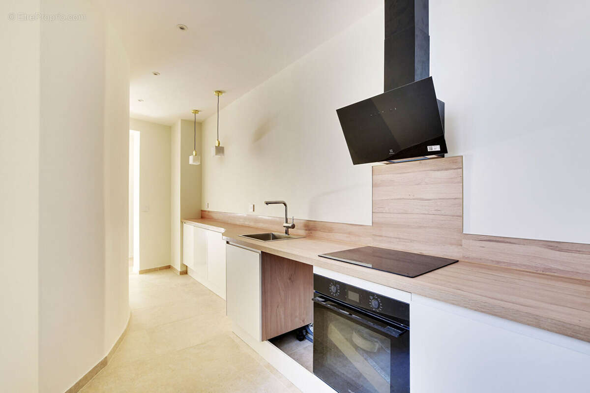 Appartement à PARIS-10E