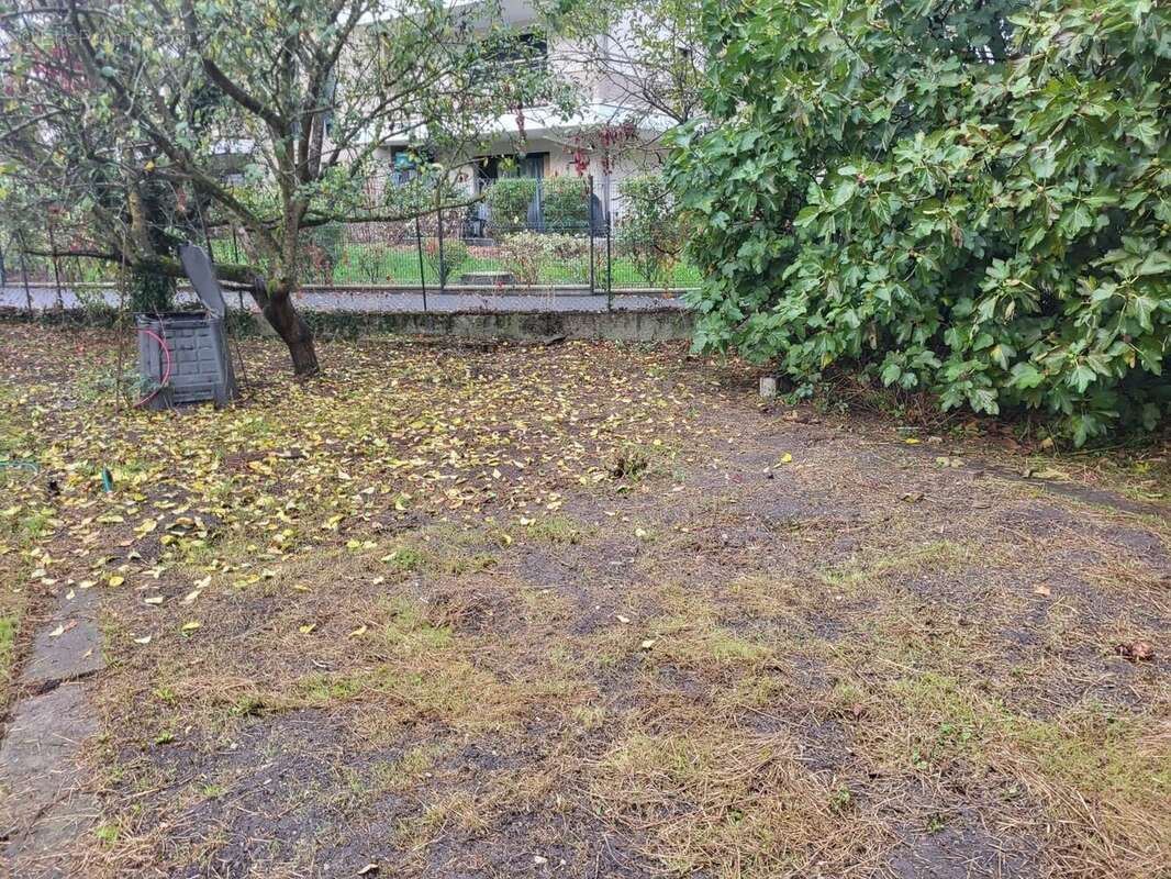 Terrain à BONNEVILLE