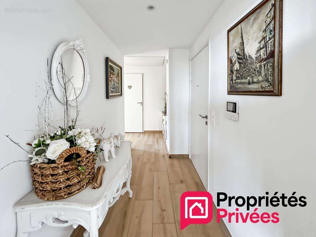 Appartement à VILLENEUVE-LOUBET