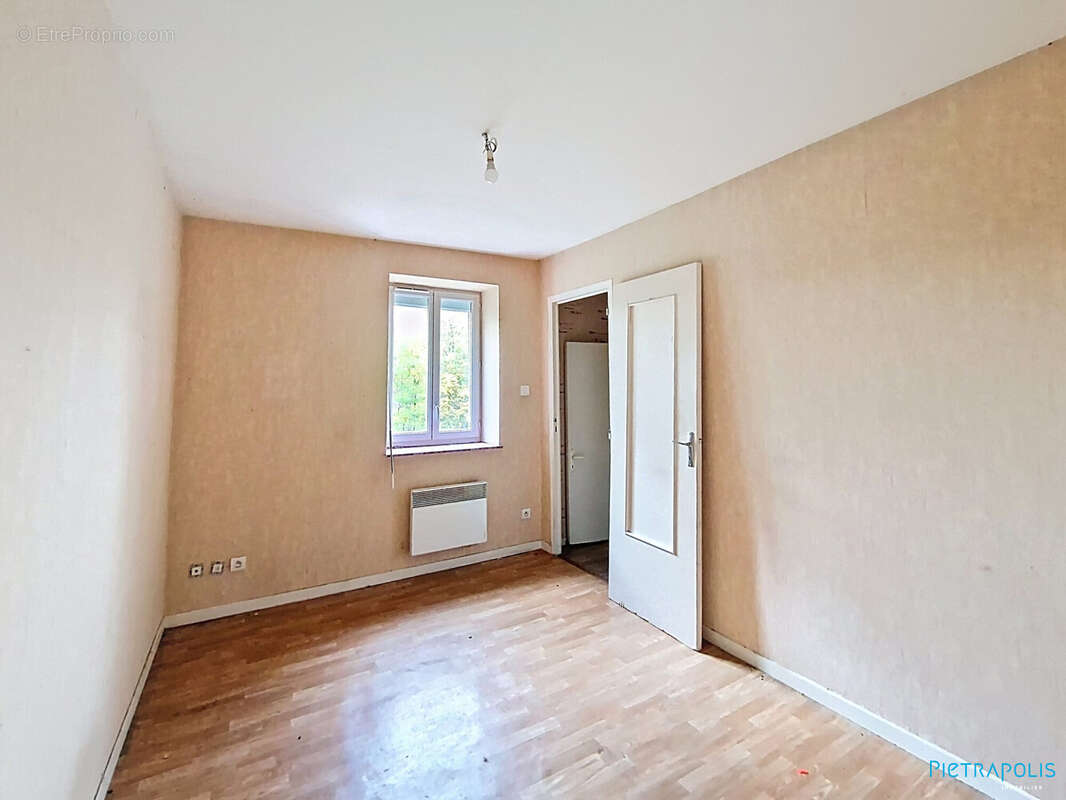 Maison à ESSERTENNE