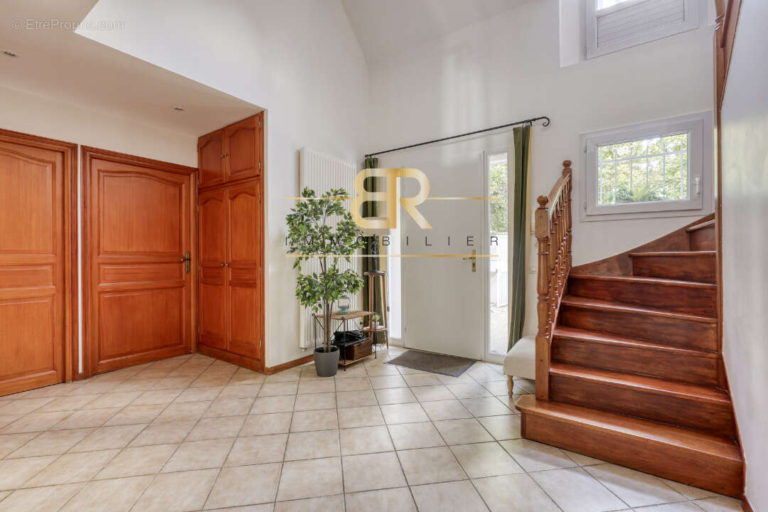 Maison à SAINT-MAUR-DES-FOSSES