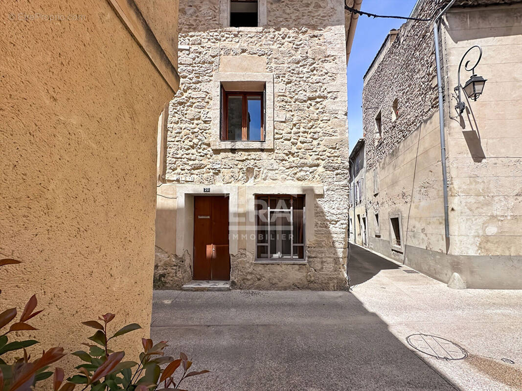 Maison à ARAMON