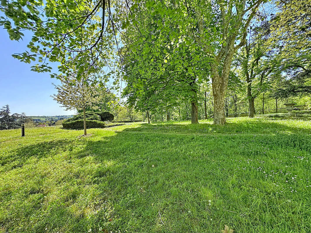 Appartement à SAINT-GENIS-LAVAL