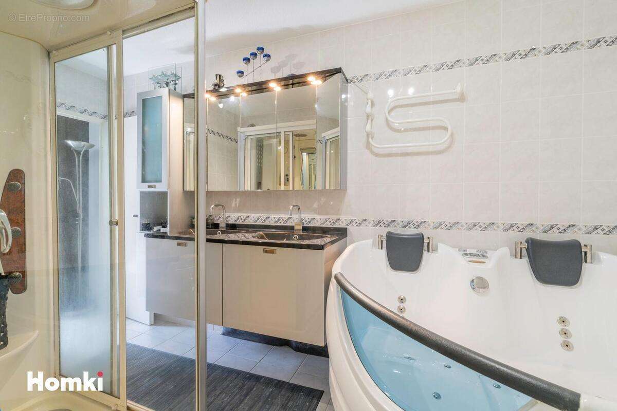 Appartement à MARSEILLE-9E