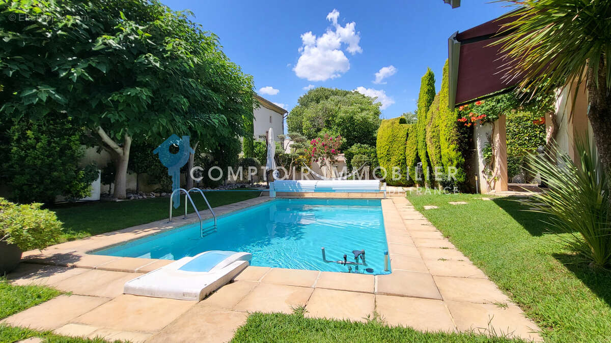 DPT GARD (30), à vendre, secteur PARIGNARGUES, maison de 181m2 habitables, de plain-pied, type 5, piscine, jar - photo 14