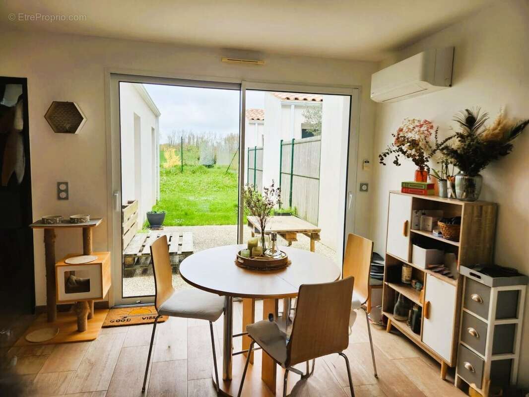 Maison à SAINT-XANDRE