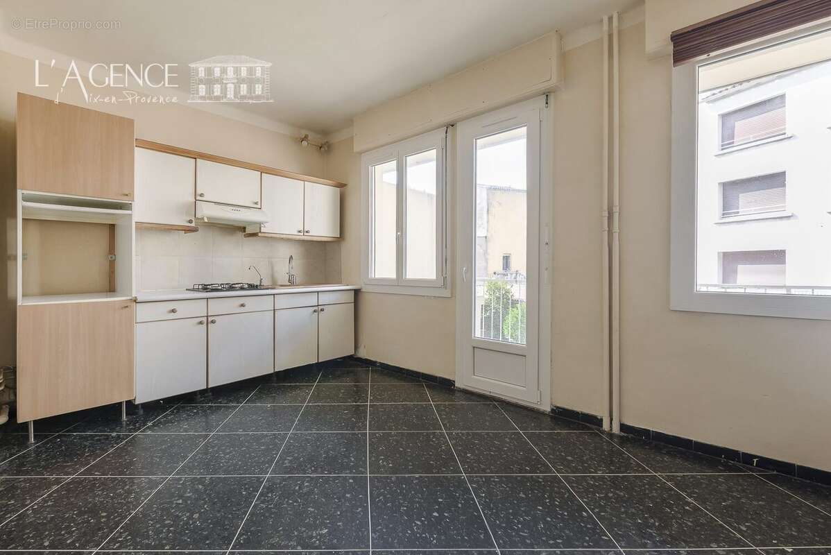 Appartement 123 m² à Aix-En-Provence  - photo 4