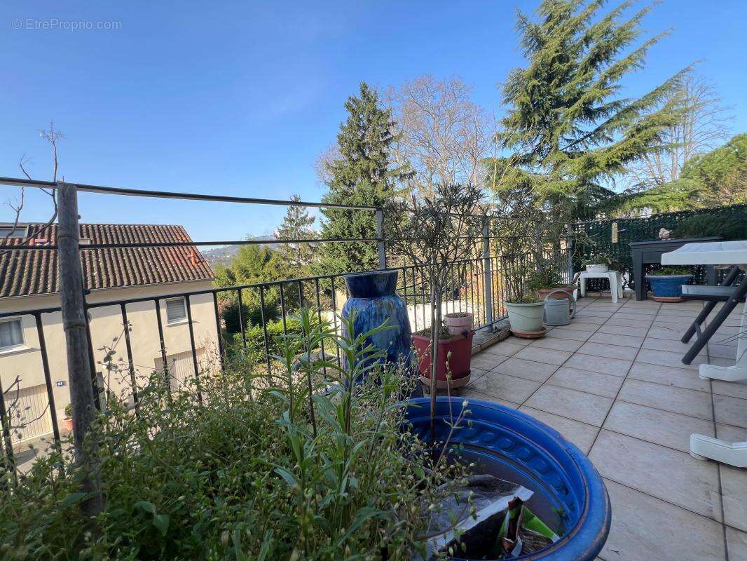 Appartement à FONTAINES-SUR-SAONE