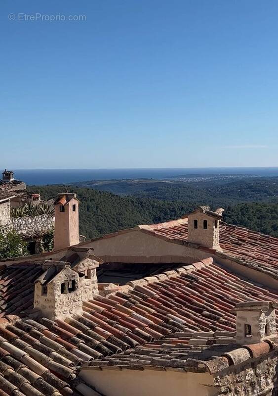 Appartement à TOURRETTES-SUR-LOUP